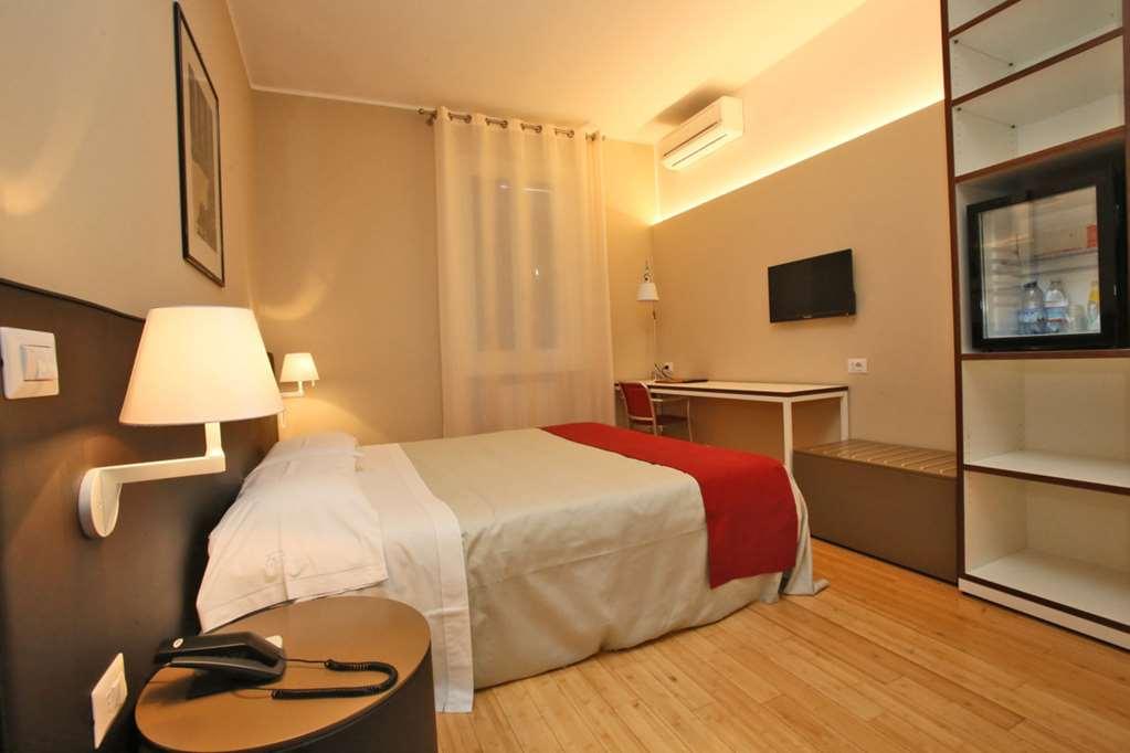 Hotel Le Ville Módena Habitación foto